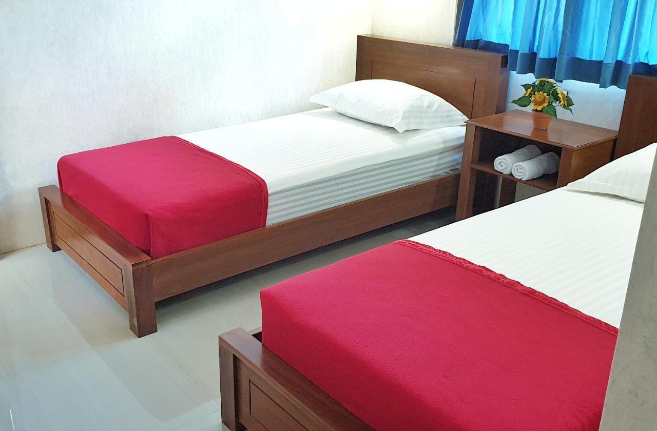 Maple Tree Homestay Maguwo Exterior foto