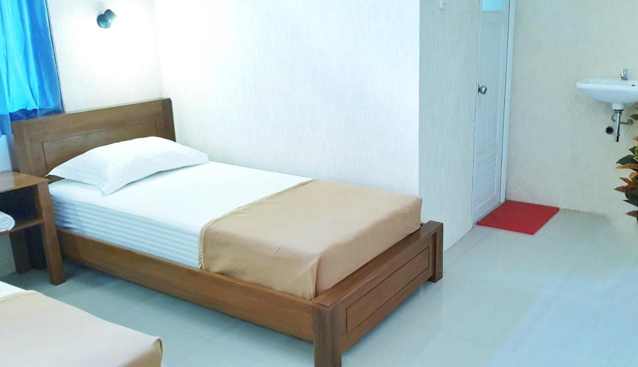 Maple Tree Homestay Maguwo Exterior foto